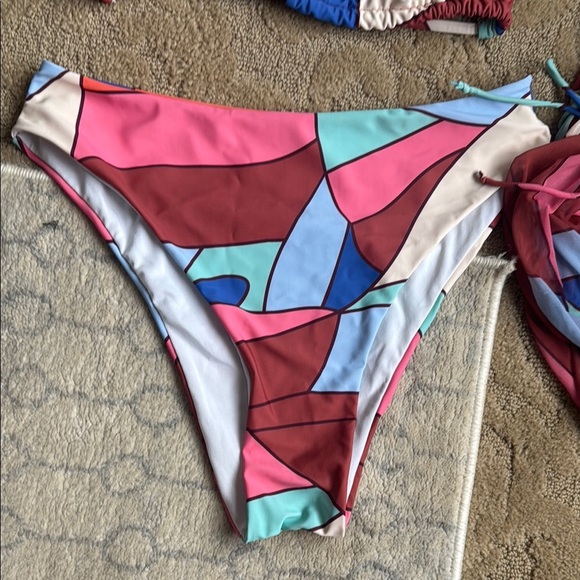 Colorful bikini 3pc Set - Picture 2 of 10